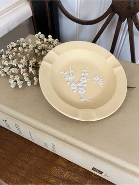 Vintage Wedgwood Primrose Yellow Jasperware ashtray